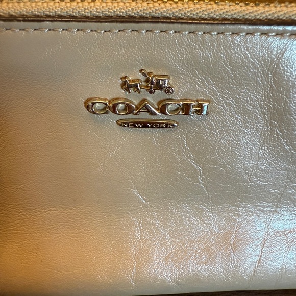 Coach Cream Clutch Sleek Wristlet Bag - Picture 4 of 9